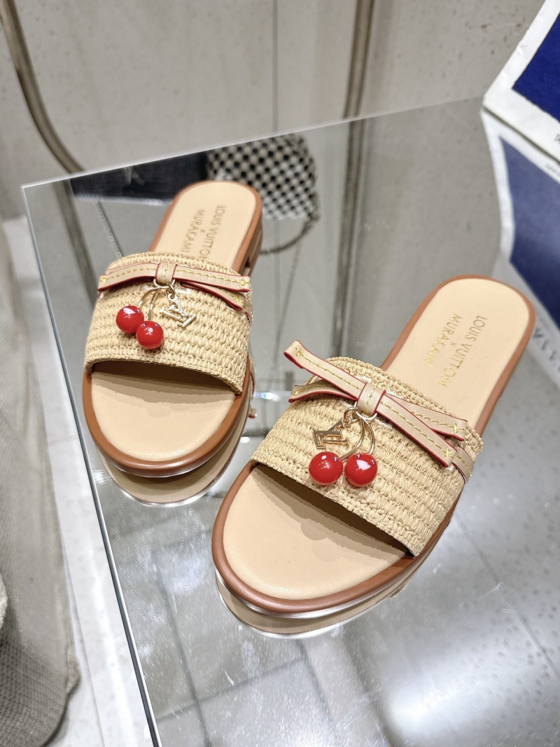 l0vis Vvtt0n slippers